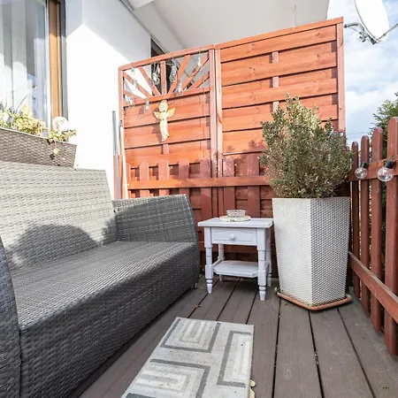 Mountain Pleasant By Bookinghost