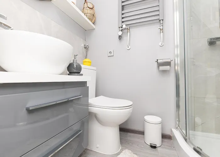 Mountain Pleasant By Bookinghost *