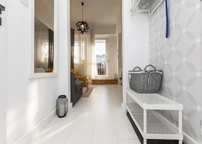 Mountain Pleasant By Bookinghost *